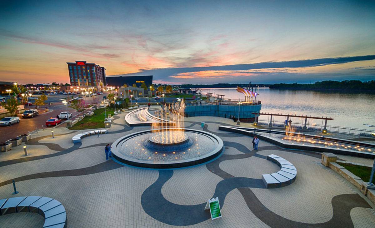 Owensboro, KY Downtown Riverfront Fountain