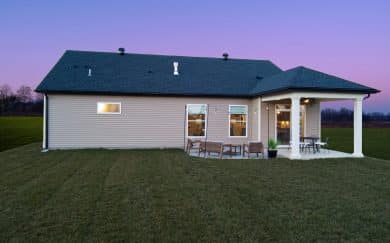 Teton Farmhouse - Goldfinch Cove - Evansville, IN