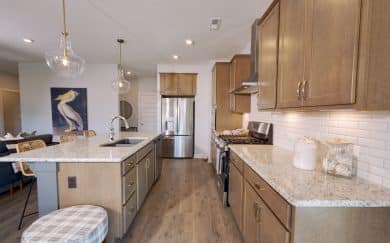 Teton Farmhouse - Goldfinch Cove - Evansville, IN