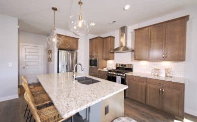 Teton Farmhouse - Goldfinch Cove - Evansville, IN