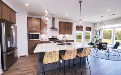 Teton Farmhouse - Goldfinch Cove - Evansville, IN
