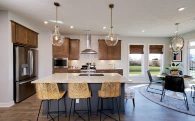 Teton Farmhouse - Goldfinch Cove - Evansville, IN