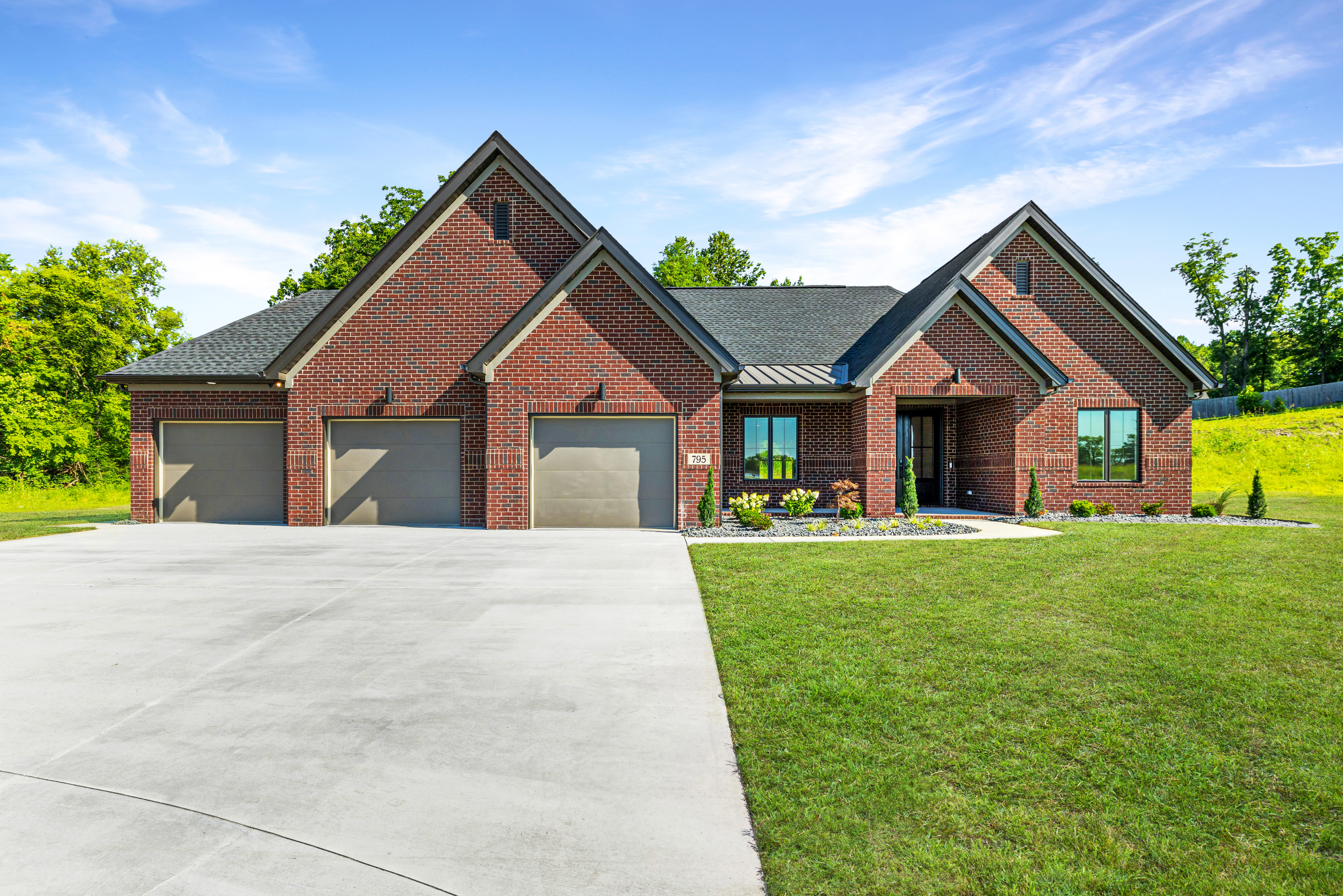 Dwight Eisenhower II w/ 3 Car - Jagoe Homes